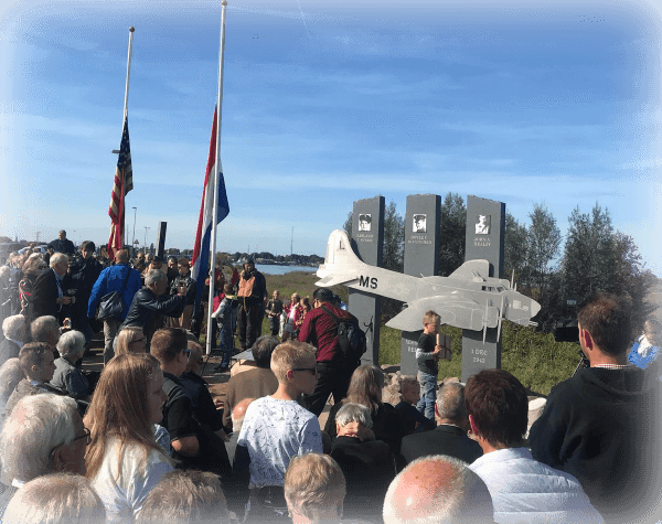 memorial ission Belle B-17G onthulling