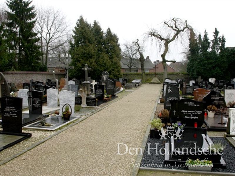 grafstenen Escharen Rooms Katholieke Begraafplaats Escharen