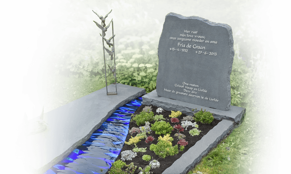 grafsteen veluwe exclusieve grafmonumenten met glasfusing rivier op grafsteen