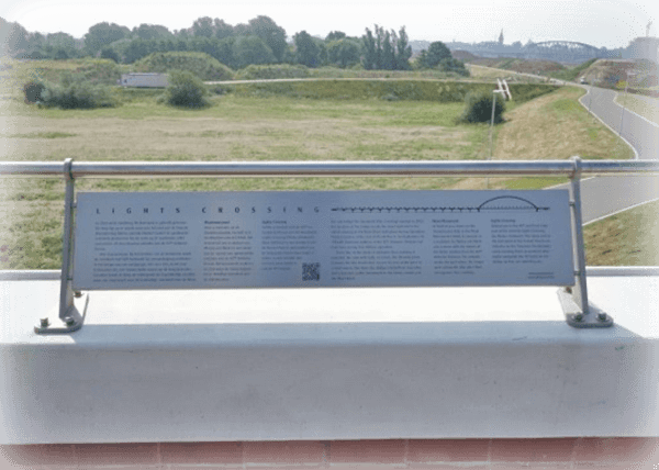 Oorlogsmonumenten Nijmegen lights crossing