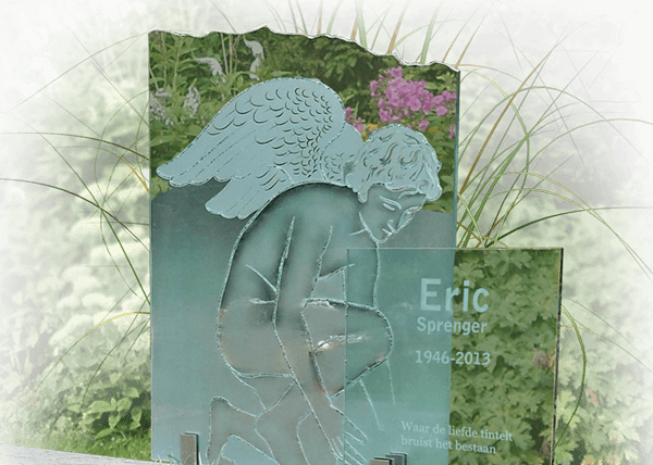 foto op grafsteen Engel in glas