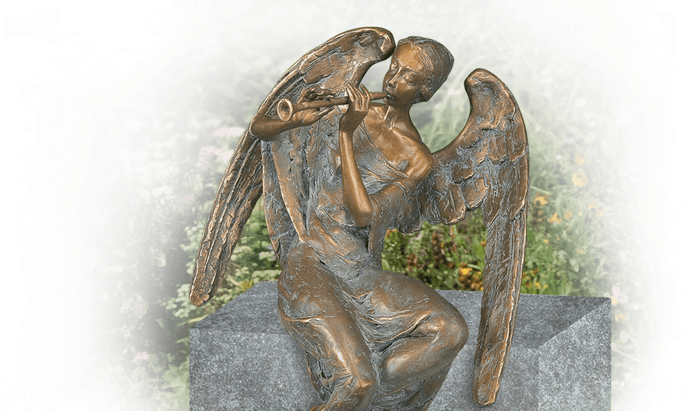 grafdecoraties brons engel op grafzuil