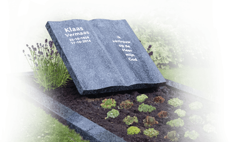 boek natuursteen als lettersteen op grafmonument