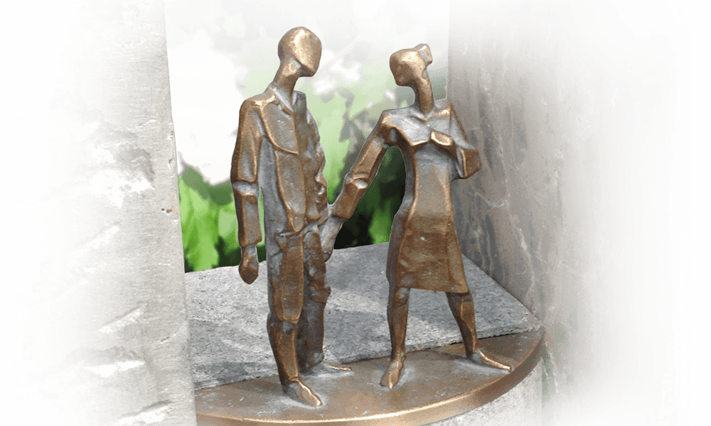 bronzen grafmonumenten grafdecoratie brons man vrouw