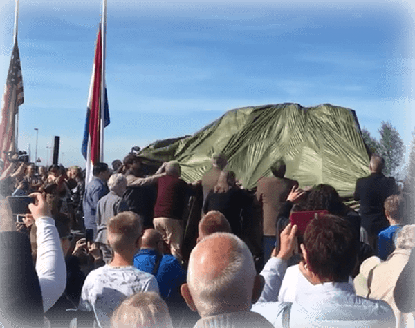 memorial ission Belle B-17G onthulling