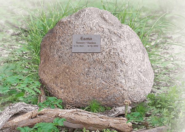 milieuvriendelijke grafmonumenten zwerfkeien