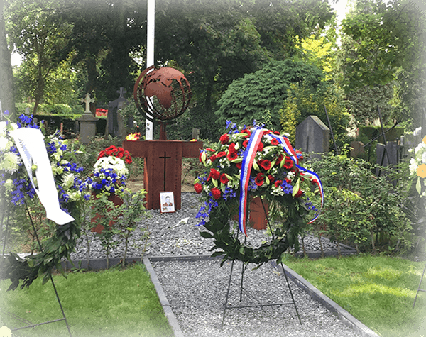 Oorlogsmonument op begraafplaats St. Laurentius in Rotterdam