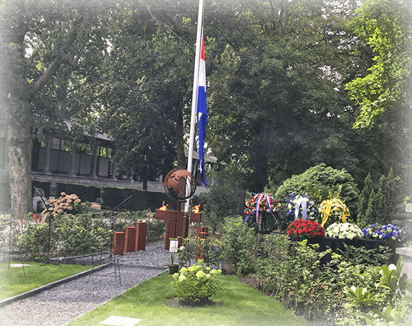 Oorlogsmonument begraafplaat St. Laurentius Rotterdam