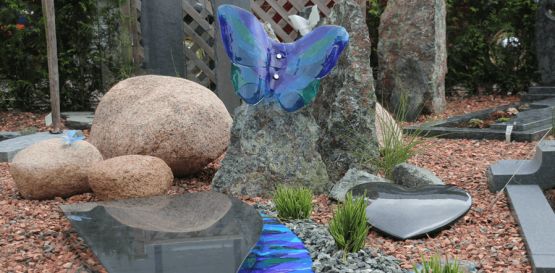 inspiratietuin grafmonumenten glasfusing vlinder rivier zerk