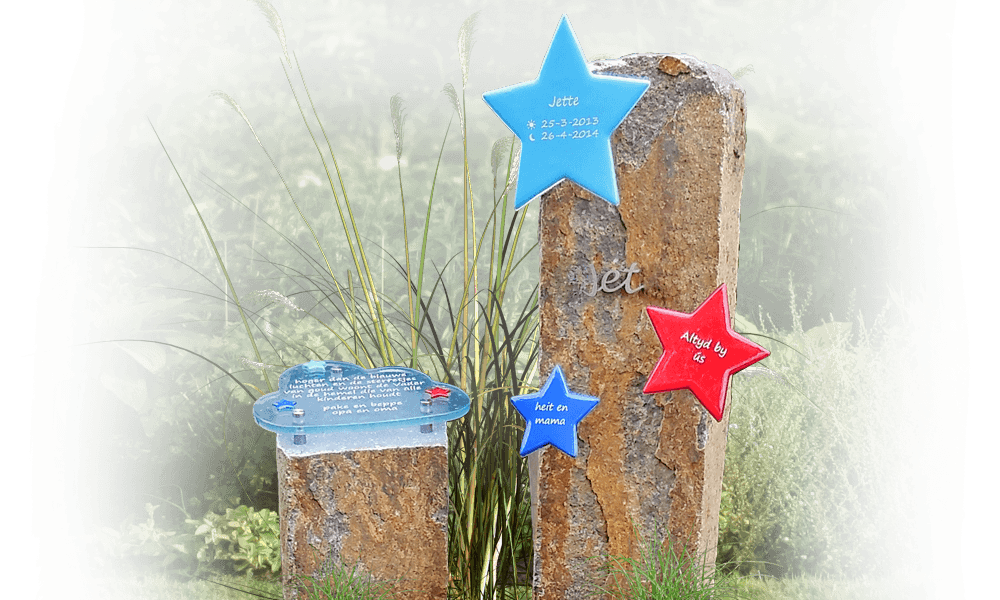 kindermonument natuurlijk kleurrijk sterretjes op grafzuil