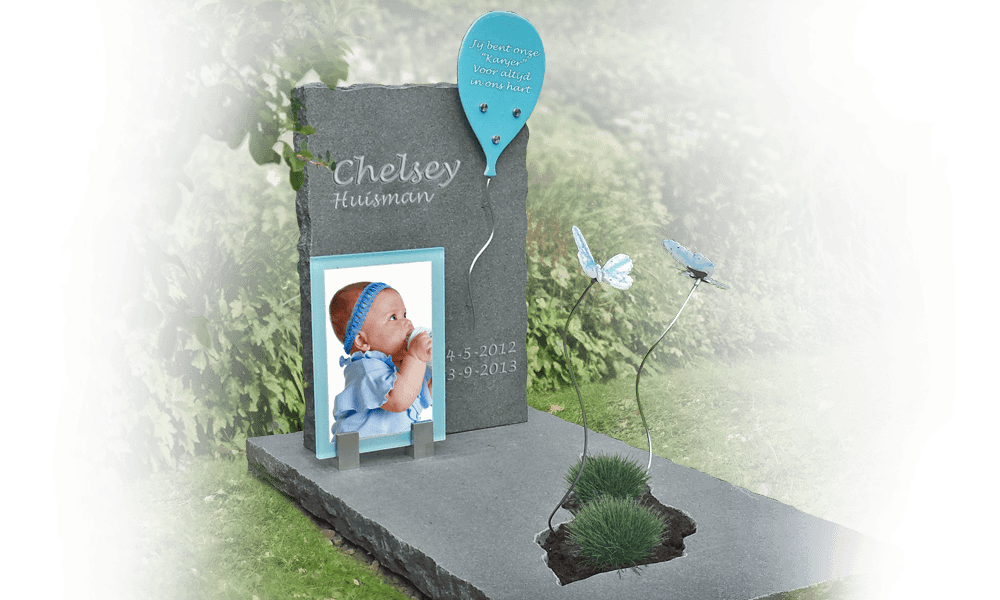 kindergraf monument symbolen betekenis glazen ballon en glasfusing vlinders