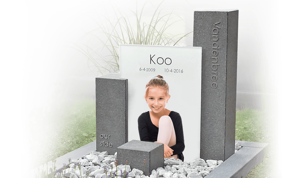 kindergrafmonument belettering brons kwaliteit