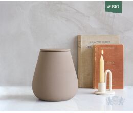 Athos – handgemaakte eco urn in zandkleurig engobe