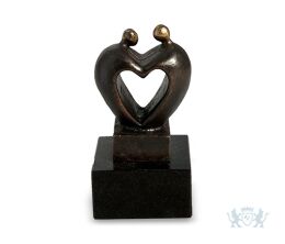 Bronzen mini urn mensen omhelzing met hart