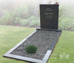 Eenvoudig vormgegeven grafmonument