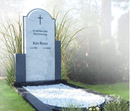 Klassiek grafmonument van marmer