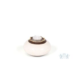 Ovale dierenurn van keramiek met kaarsenhouder beige/wit