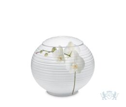 Porseleinen urn met bloemen