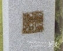 Bronzen urn op zuil foto 4