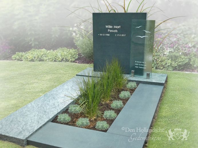 Eigentijds grafmonument van groen natuursteen foto 1