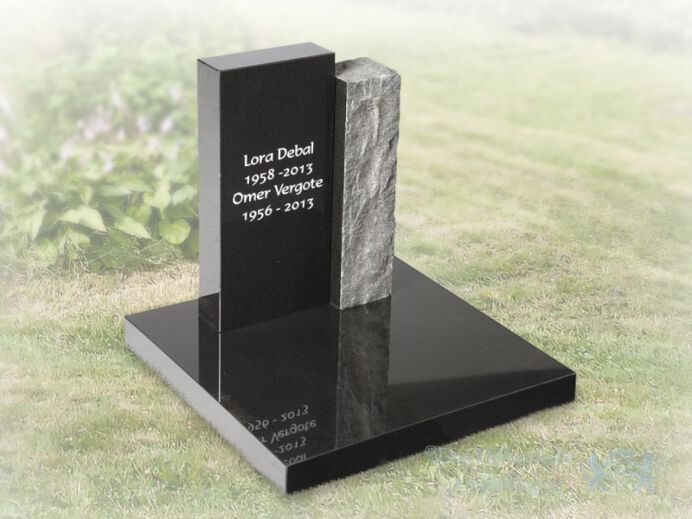 Gedenksteen 14 | Gedenksteen urn graf met twee zuilen foto 1