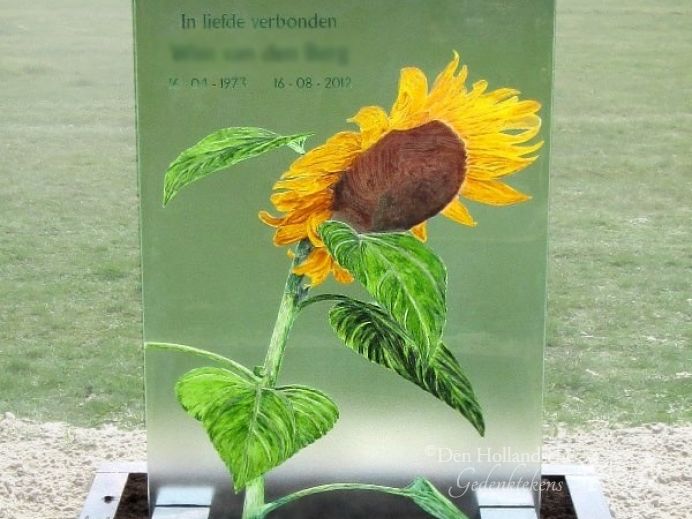 Glazen grafmonument met zonnebloem foto 1