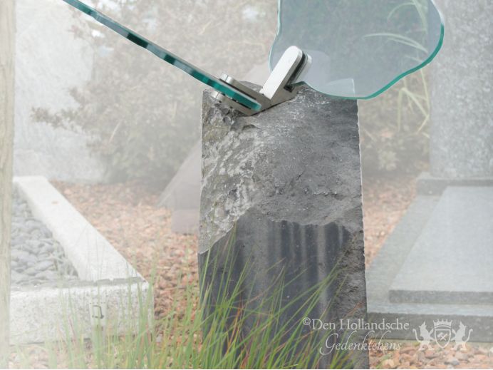 Glazen vlinder monument foto 1