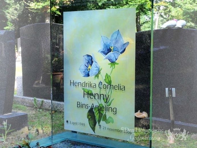 Grafmonument glas bloemen foto 1