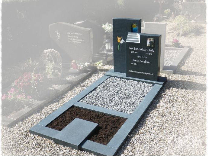Grafmonument met foto foto 1