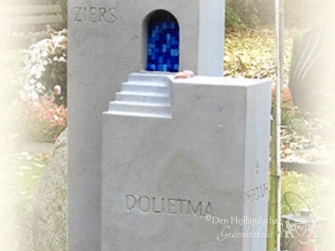 Grafmonument van natuursteen met glas foto 1