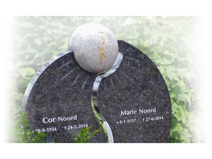 grafsteen-decoraties-zon-natuursteen.png foto 1