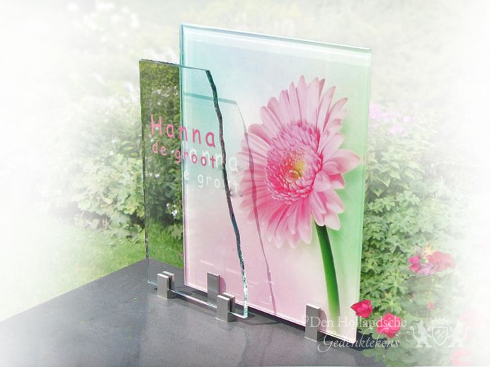 Grafsteen dubbele glazen letterplaat met bloem foto 1