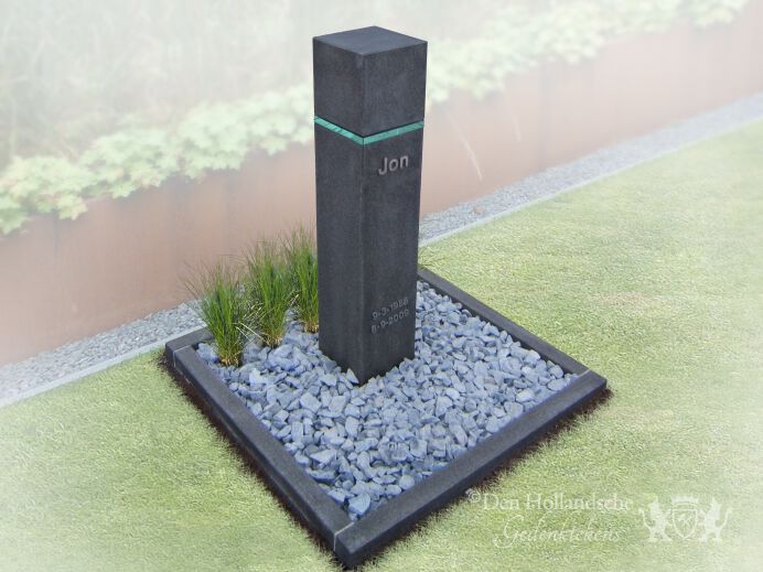 Grafsteen voor urnengraf foto 1