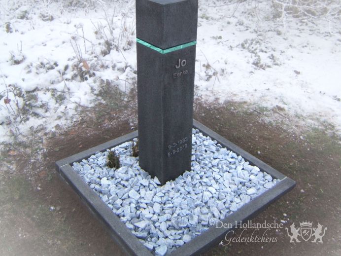 Grafsteen voor urnengraf foto 1