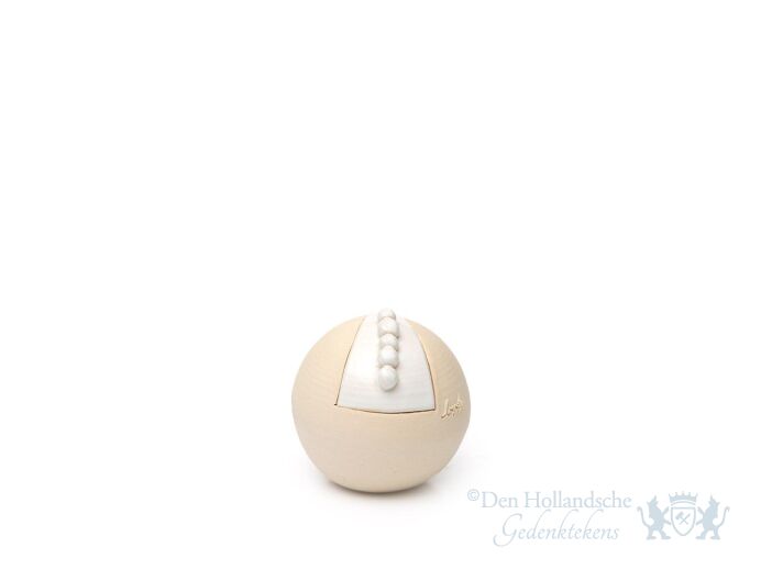 Keramische beige bolvormige urn met wit element | 0.1L foto 1