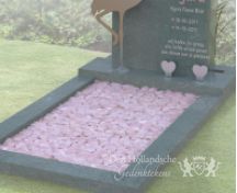 Kindermonument met flamingo van RVS foto 3