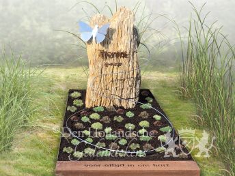 Kindermonument versteend hout