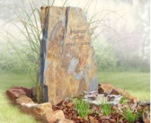 Leisteen gedenkteken met ruwe stenen foto 2