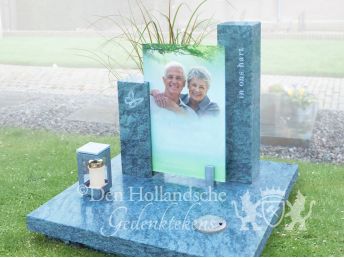 Modern urnenmonument met fotoprint