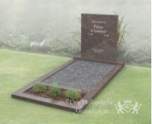 Moderne budget grafsteen met bloemstrook foto 2
