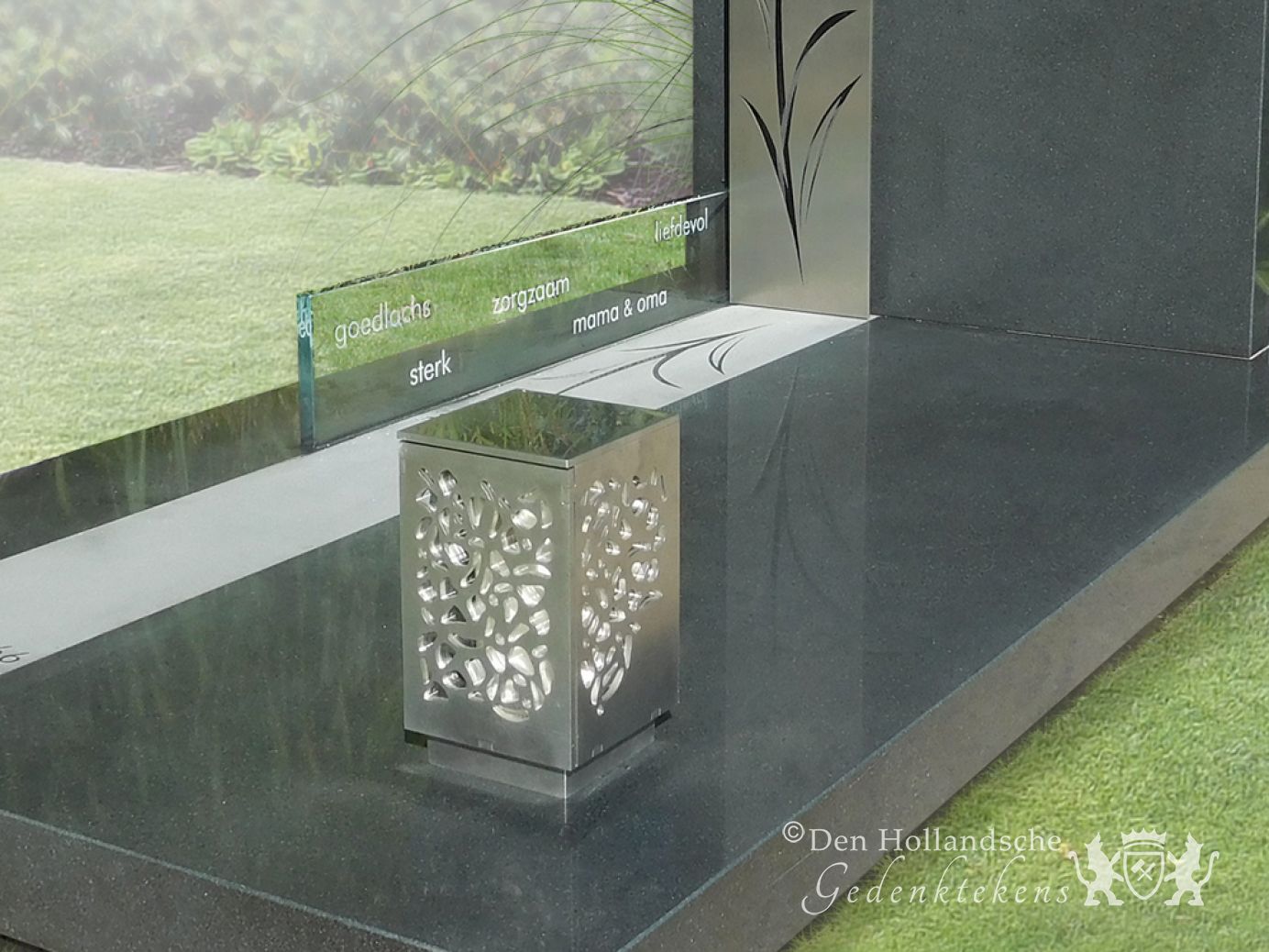 Moderne grafsteen met paardenbloem decoratie 33736
