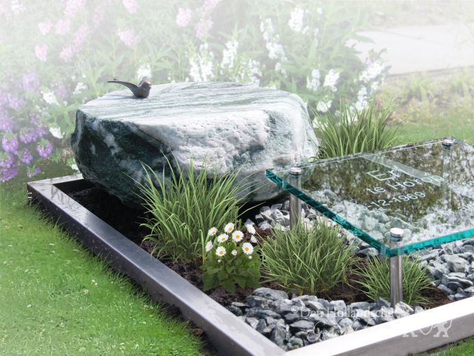 Natuurlijk grafmonument RVS en glas foto 1