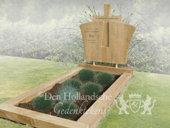 Teakhouten grafmonument met kruis