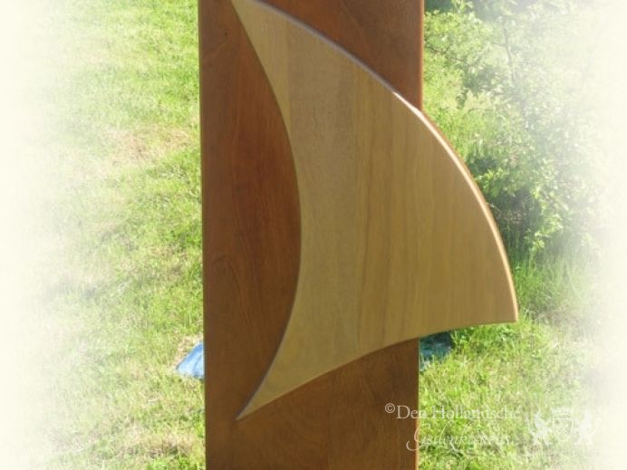Teakhouten urnmonument foto 1
