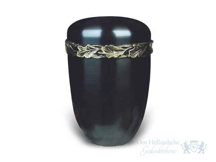 Elegante koperen urn met bladdecoratie foto 1