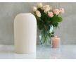 PELION – handgemaakte eco urn in zacht beige engobe foto 1