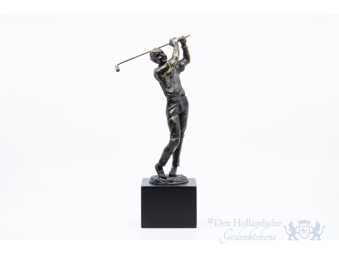 Urn beeld - golfer foto 1