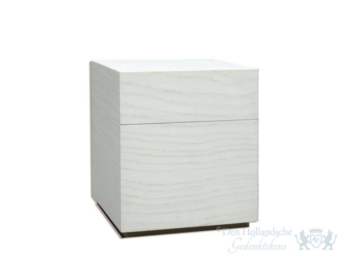 Witte houten urn vierkant foto 1
