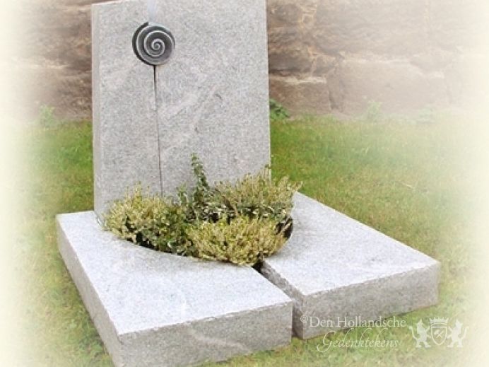 Urnenmonument foto 1