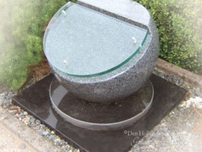 Urnenmonument in graniet foto 1
